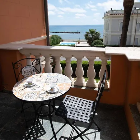 Palazzo Moresco Guest house Santa Marinella